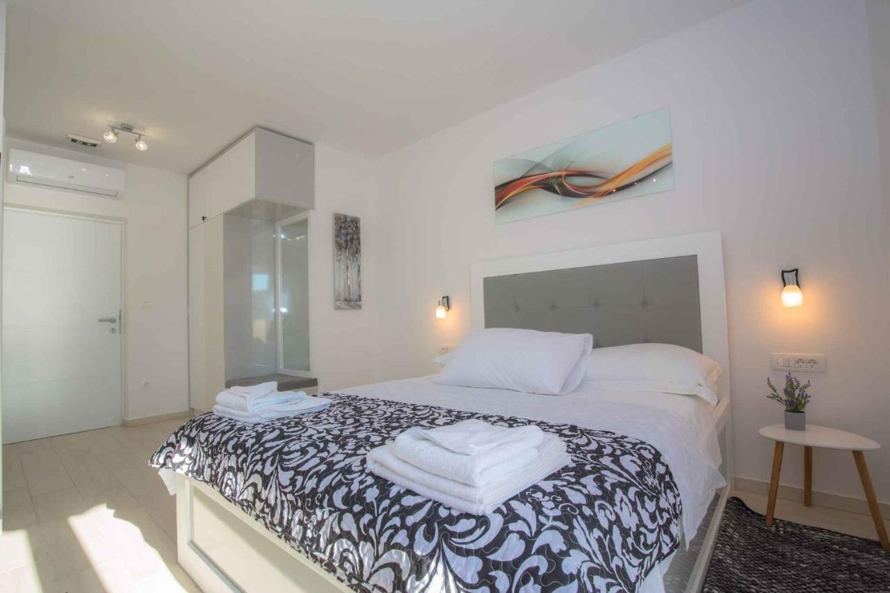 Apartments In Rogoznica 40364 المظهر الخارجي الصورة