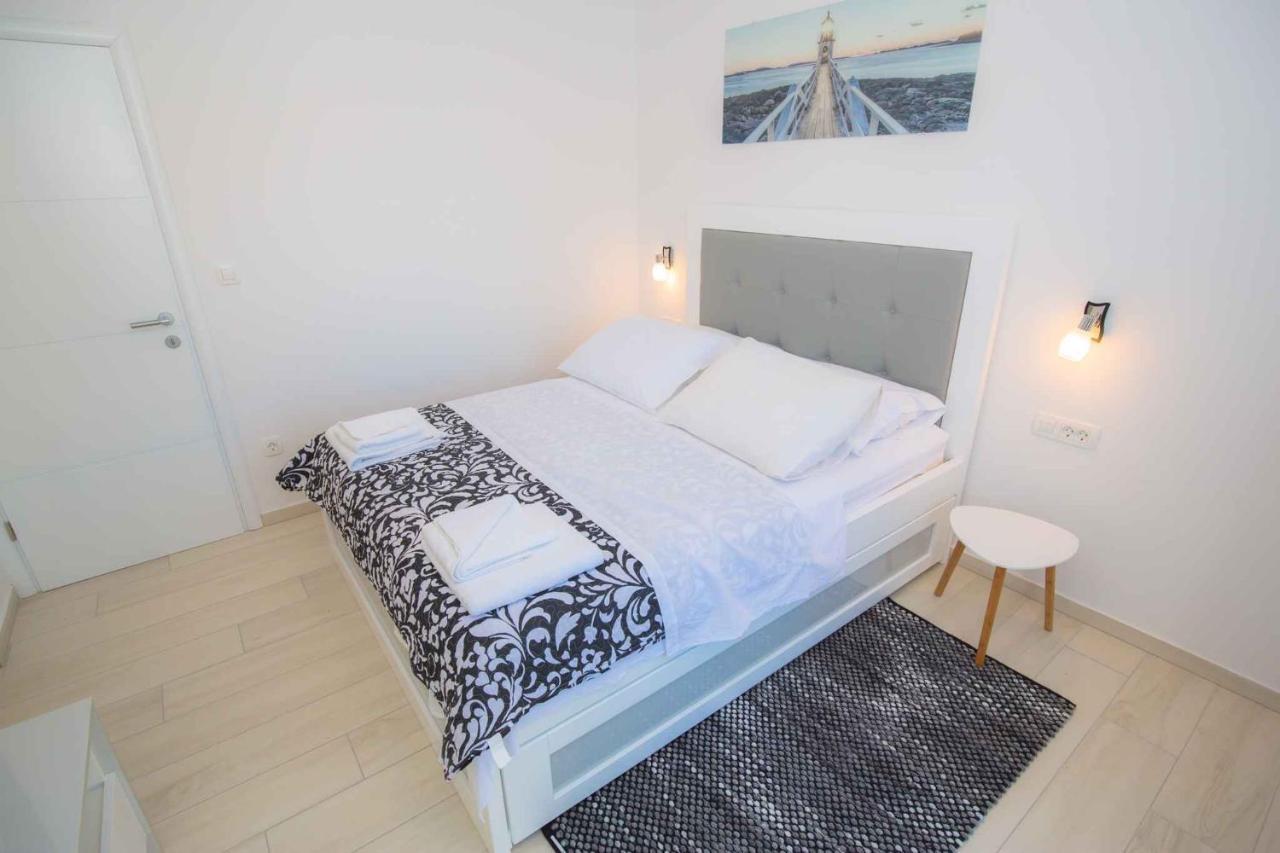 Apartments In Rogoznica 40364 المظهر الخارجي الصورة