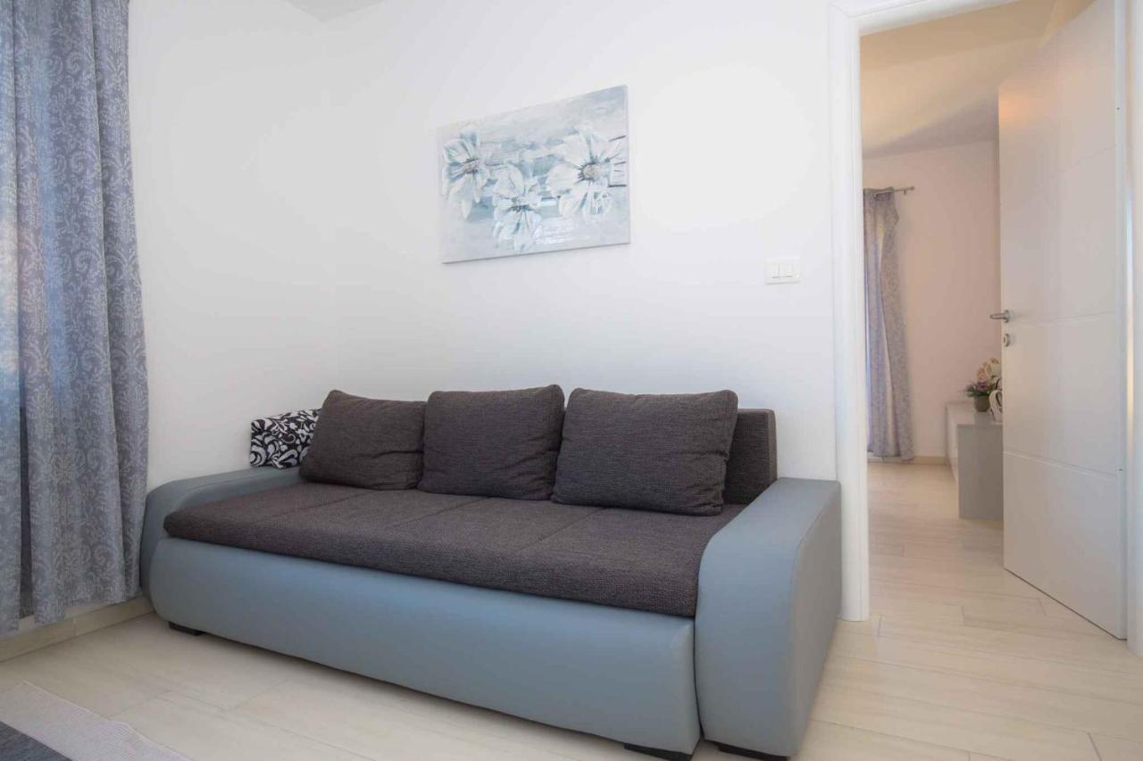 Apartments In Rogoznica 40364 المظهر الخارجي الصورة