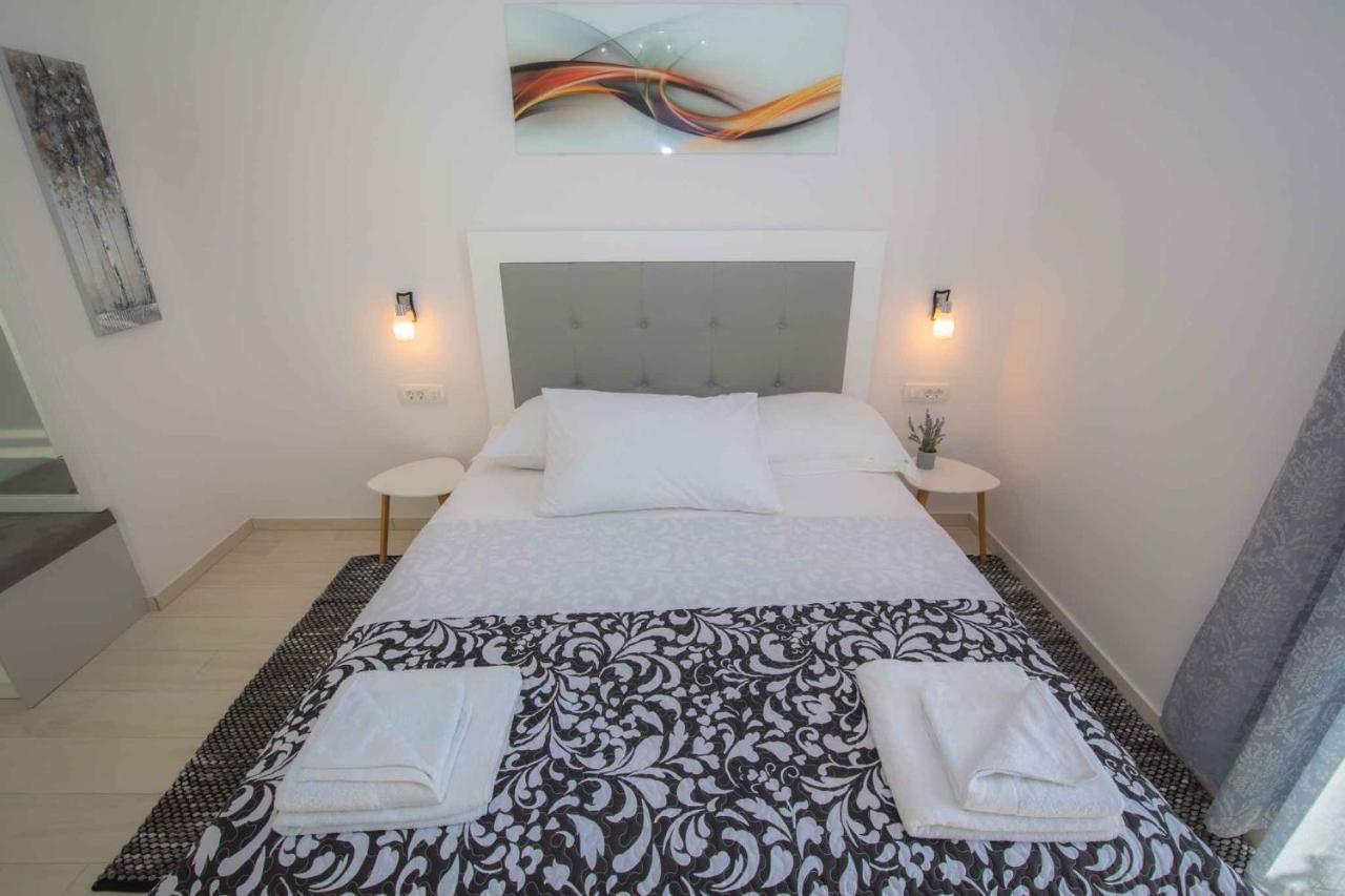 Apartments In Rogoznica 40364 المظهر الخارجي الصورة