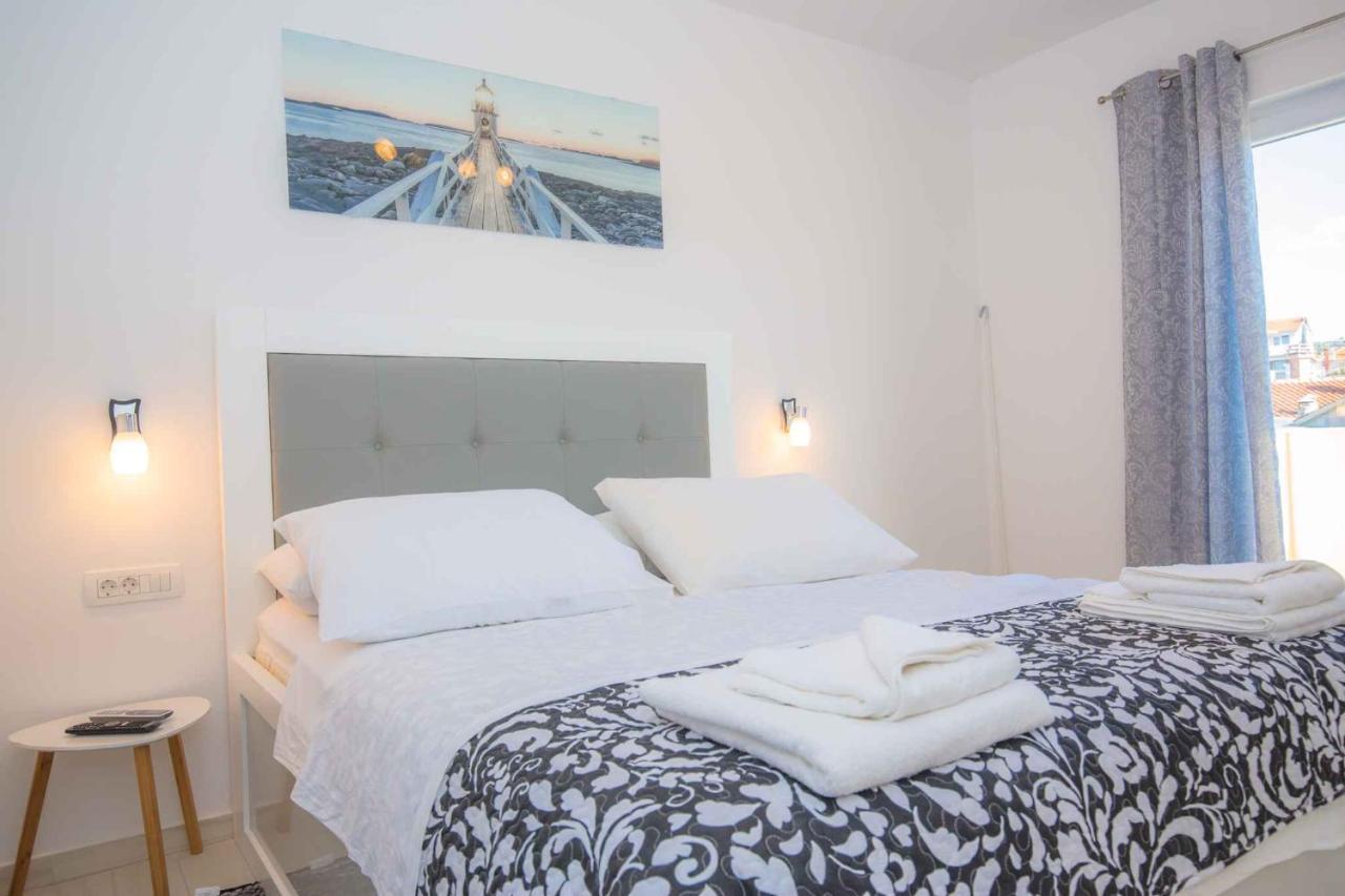 Apartments In Rogoznica 40364 المظهر الخارجي الصورة
