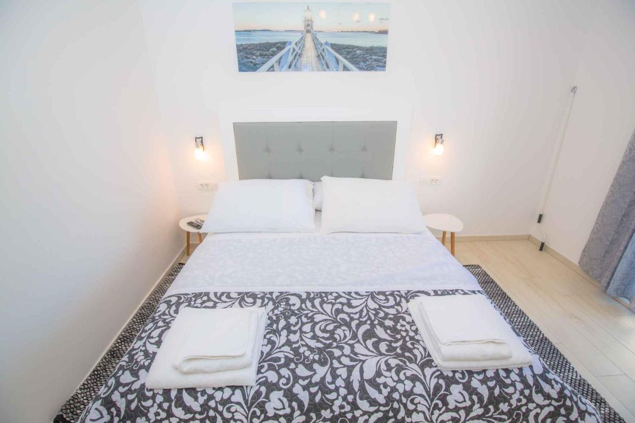 Apartments In Rogoznica 40364 المظهر الخارجي الصورة