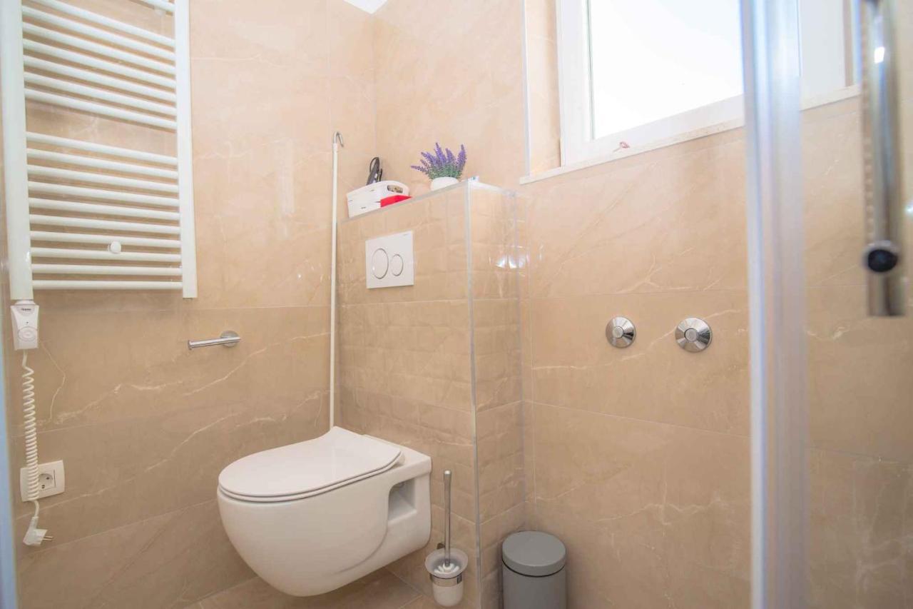 Apartments In Rogoznica 40364 المظهر الخارجي الصورة