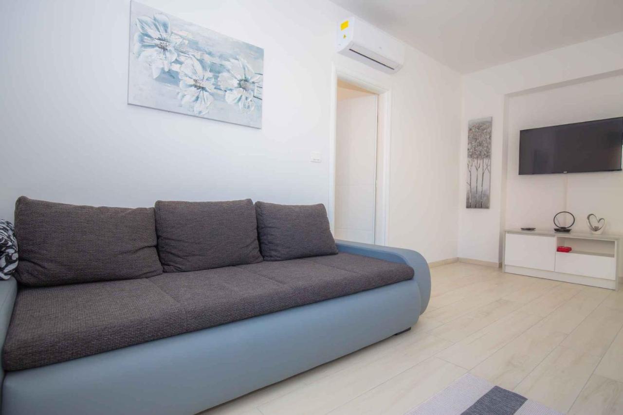 Apartments In Rogoznica 40364 المظهر الخارجي الصورة