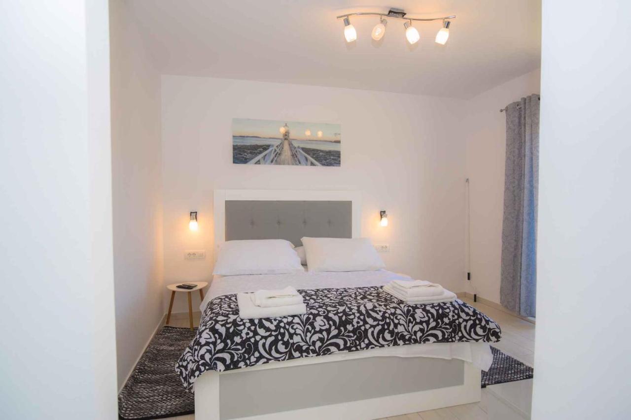 Apartments In Rogoznica 40364 المظهر الخارجي الصورة