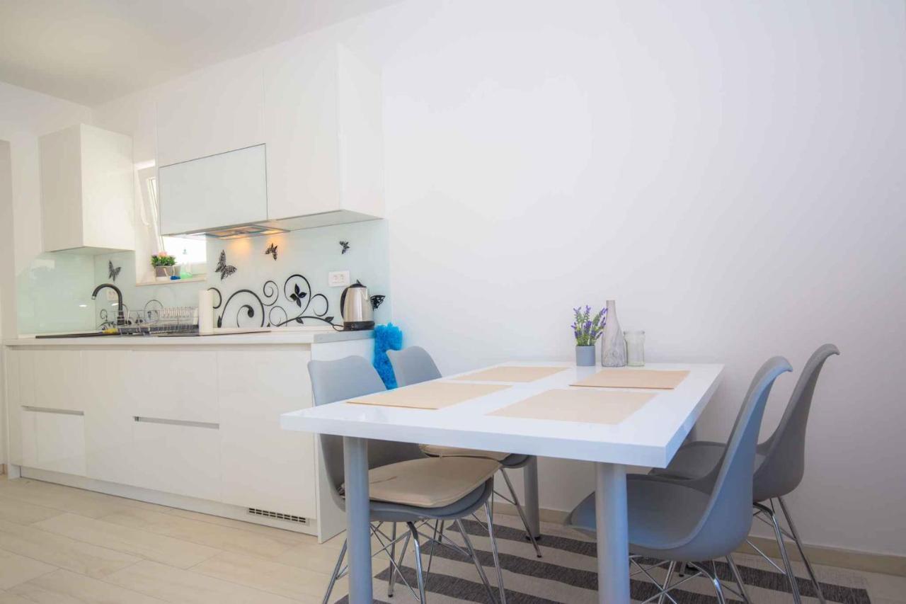 Apartments In Rogoznica 40364 المظهر الخارجي الصورة