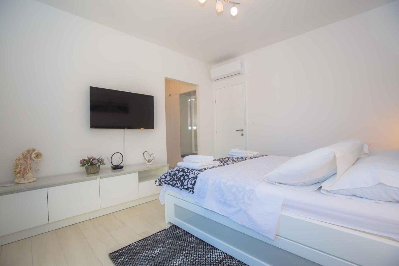 Apartments In Rogoznica 40364 المظهر الخارجي الصورة