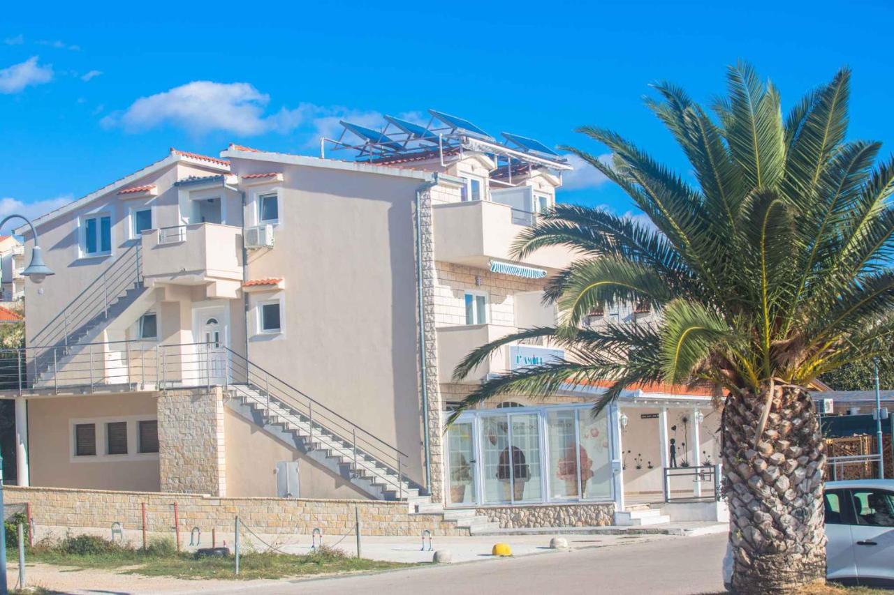 Apartments In Rogoznica 40364 المظهر الخارجي الصورة